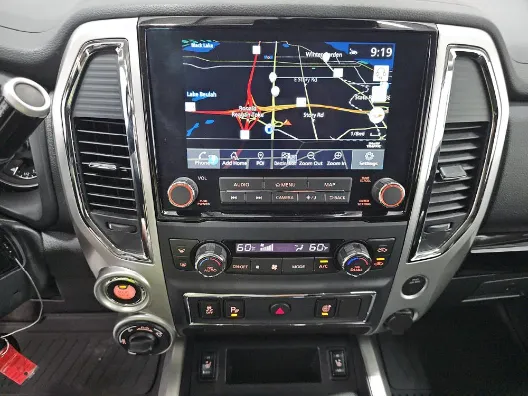 2021 Nissan Titan SV - Photo 7