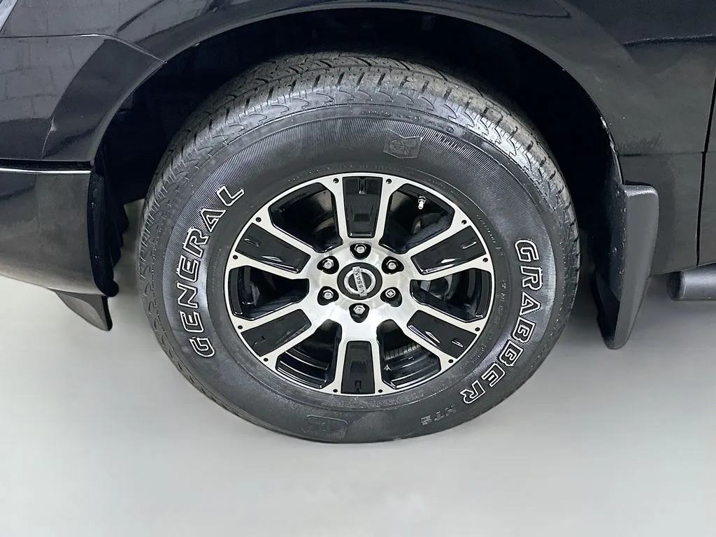 2021 Nissan Titan SV - Photo 8