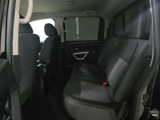 2021 Nissan Titan SV - Photo 8