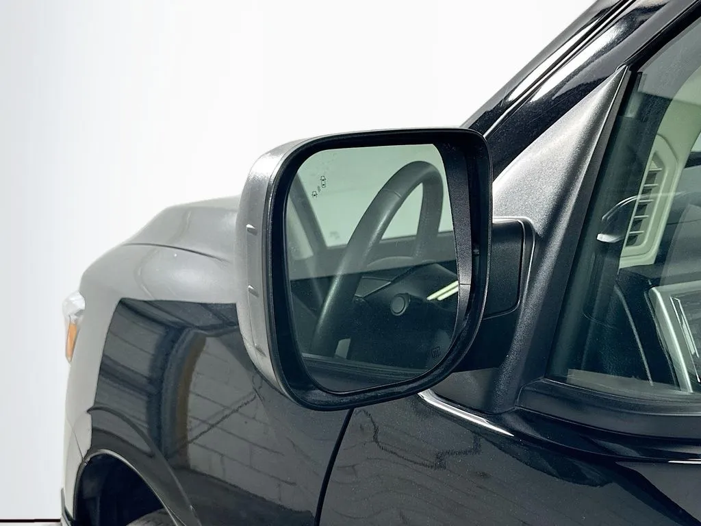 2021 Nissan Titan SV - Photo 35