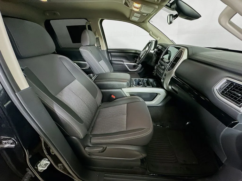 2021 Nissan Titan SV - Photo 12
