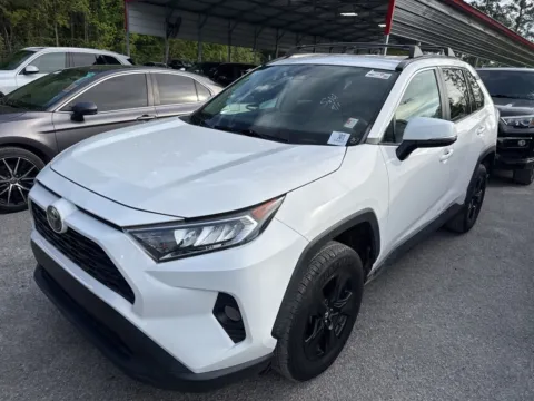 White 2020 Toyota RAV4 XLE for sale in Summerville, SC
