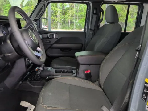 More photos of 2025 Jeep Wrangler Sahara 4xe at Automaxx of the Carolinas, SC