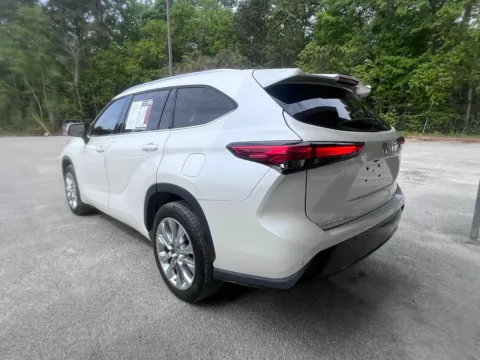 More photos of 2021 Toyota Highlander Limited at Automaxx of the Carolinas, SC