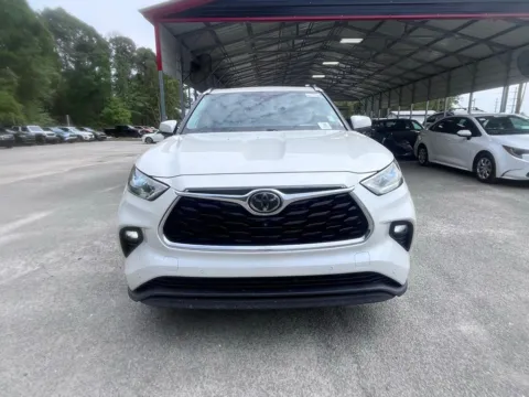 Another view of 2021 Toyota Highlander Limited for sale in Summerville, SC at Automaxx of the Carolinas