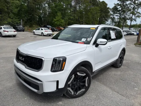 White 2023 Kia Telluride EX for sale in Summerville, SC
