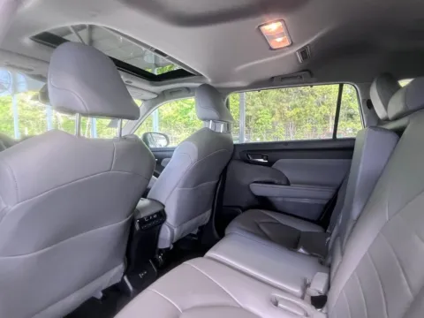 More photos of 2023 Toyota Highlander XLE at Automaxx of the Carolinas, SC