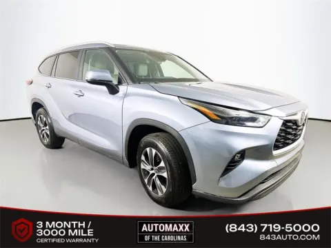 Blue 2023 Toyota Highlander XLE for sale in Summerville, SC