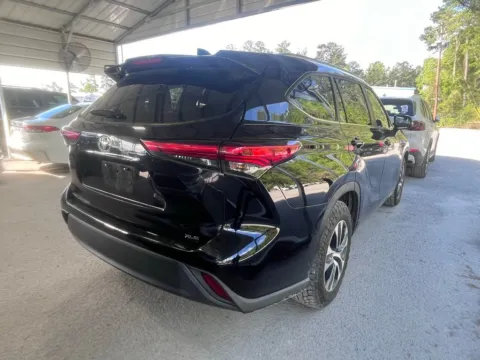 More photos of 2023 Toyota Highlander XLE at Automaxx of the Carolinas, SC
