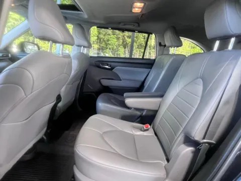 More photos of 2023 Toyota Highlander XLE at Automaxx of the Carolinas, SC