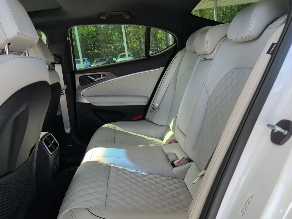 2025 GENESIS G70 Sport Advanced - Photo 6