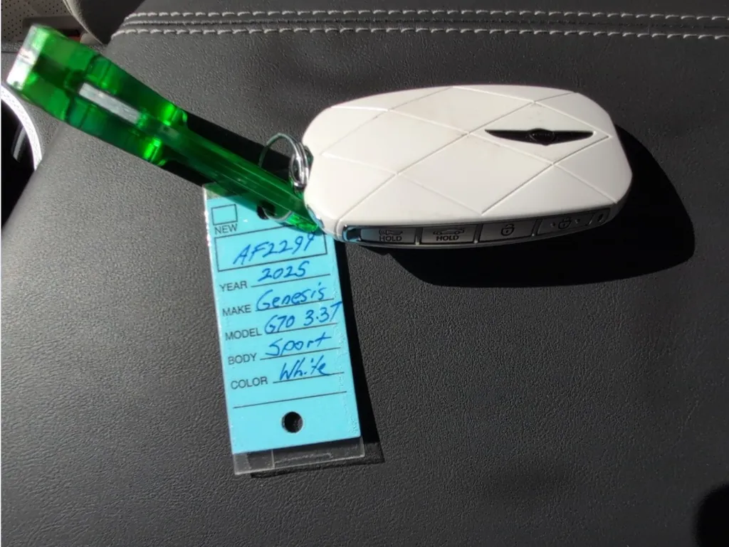 2025 GENESIS G70 Sport Advanced - Photo 11