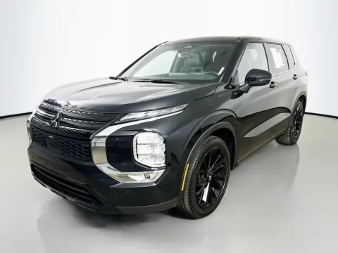 Another view of 2023 Mitsubishi Outlander for sale in Summerville, SC at Automaxx of the Carolinas