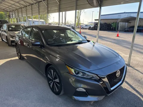 Photos of 2022 Nissan Altima 2.5 SV for sale in Summerville, SC at Automaxx of the Carolinas