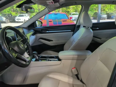 More photos of 2021 Nissan Altima 2.5 SL at Automaxx of the Carolinas, SC
