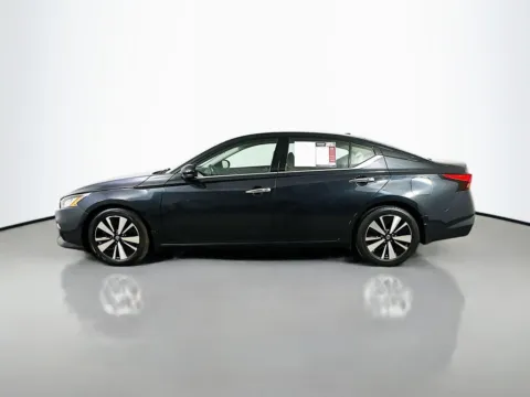 More photos of 2021 Nissan Altima 2.5 SL at Automaxx of the Carolinas, SC