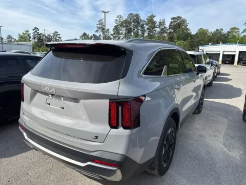 Another view of 2024 Kia Sorento S for sale in Summerville, SC at Automaxx of the Carolinas