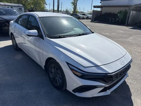 White 2024 Hyundai Elantra SEL for sale in Summerville, SC