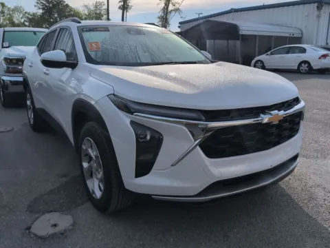 White 2024 Chevrolet Trax LT for sale in Summerville, SC
