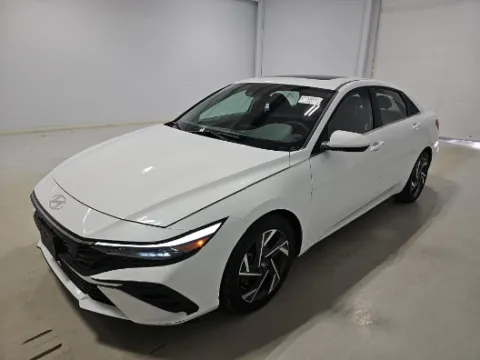 Photos of 2025 Hyundai Elantra SEL Convenience for sale in Summerville, SC at Automaxx of the Carolinas