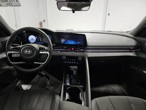 More photos of 2025 Hyundai Elantra SEL Convenience at Automaxx of the Carolinas, SC