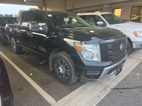 Black 2021 Nissan Titan SV for sale in Summerville, SC
