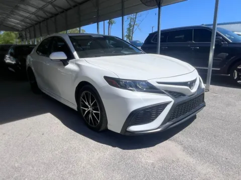 White 2023 Toyota Camry SE for sale in Summerville, SC
