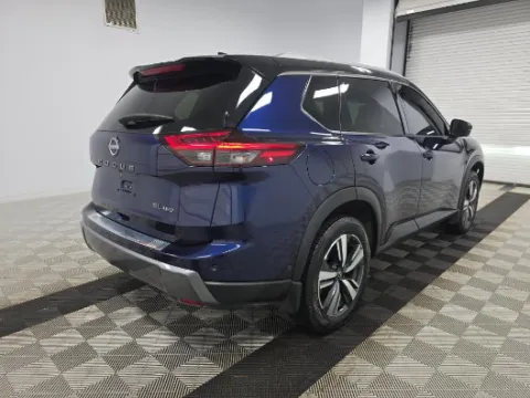 Another view of 2024 Nissan Rogue SL for sale in Summerville, SC at Automaxx of the Carolinas