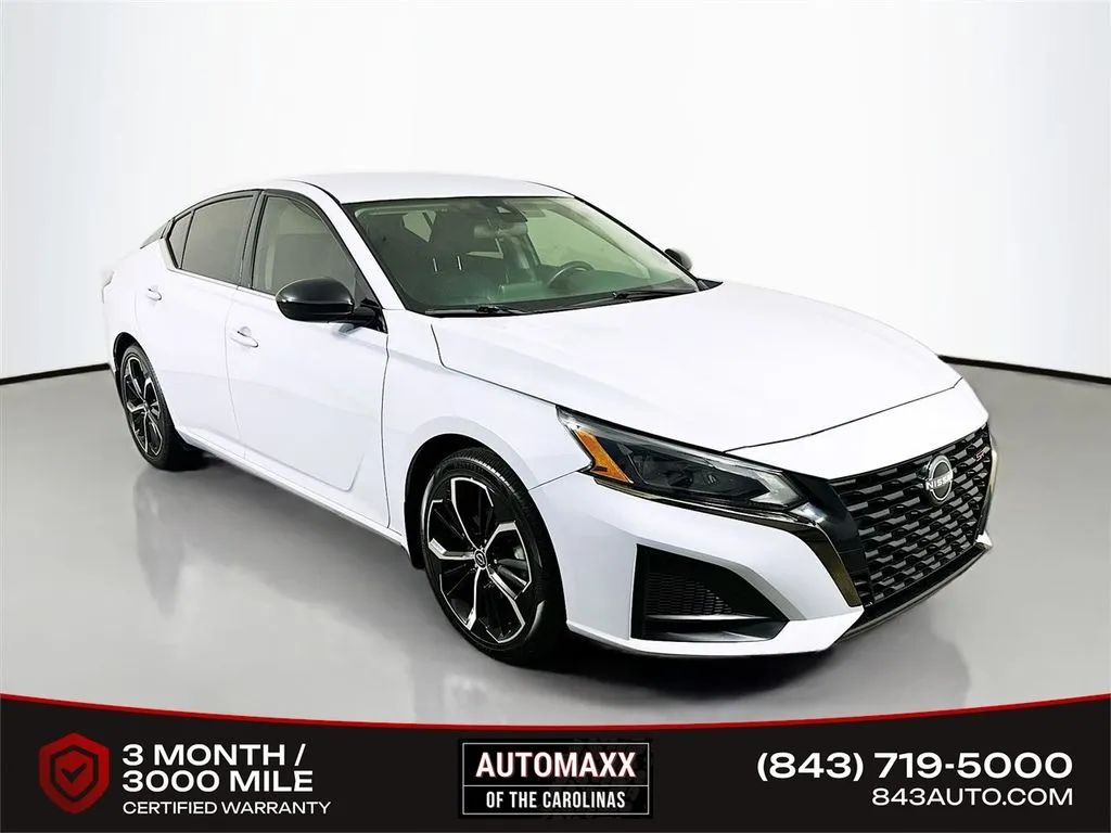 White 2023 Nissan Altima 2.5 SR for sale in Summerville, SC