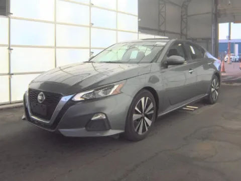 Photos of 2022 Nissan Altima 2.5 SV for sale in Summerville, SC at Automaxx of the Carolinas