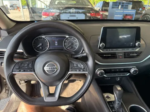 More photos of 2022 Nissan Altima 2.5 SV at Automaxx of the Carolinas, SC