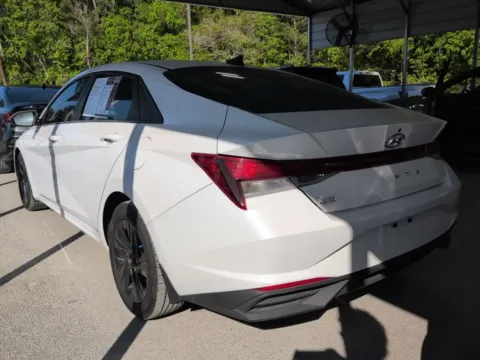More photos of 2022 Hyundai Elantra SEL at Automaxx of the Carolinas, SC
