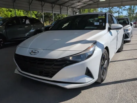 White 2022 Hyundai Elantra SEL for sale in Summerville, SC