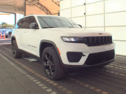 White 2023 Jeep Grand Cherokee Altitude X for sale in Summerville, SC