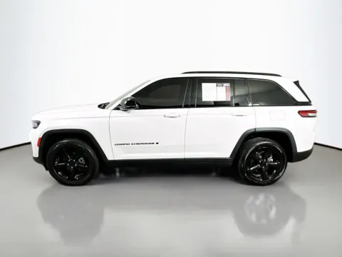 More photos of 2023 Jeep Grand Cherokee Altitude X at Automaxx of the Carolinas, SC