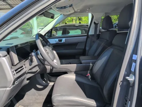 More photos of 2025 Hyundai Santa Fe SEL at Automaxx of the Carolinas, SC