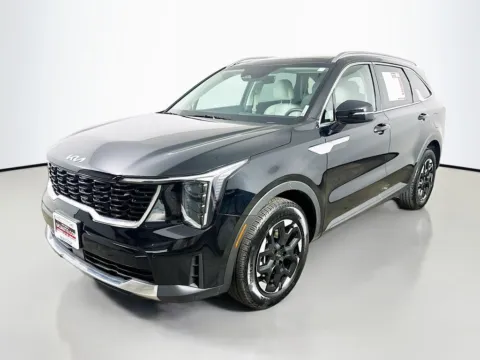 Another view of 2025 Kia Sorento S for sale in Summerville, SC at Automaxx of the Carolinas