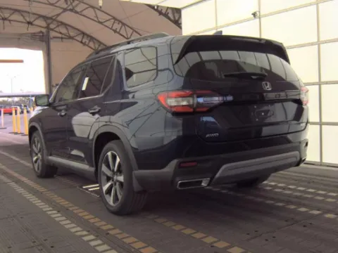 More photos of 2023 Honda Pilot Touring at Automaxx of the Carolinas, SC