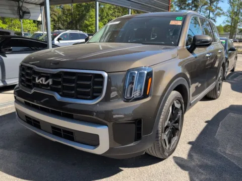 Green 2025 Kia Telluride S for sale in Summerville, SC
