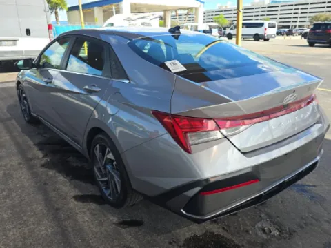 More photos of 2025 Hyundai Elantra SEL Convenience at Automaxx of the Carolinas, SC