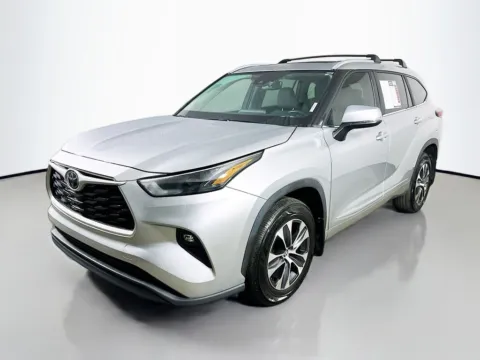 Another view of 2023 Toyota Highlander XLE for sale in Summerville, SC at Automaxx of the Carolinas