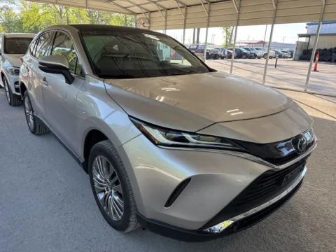 Photos of 2023 Toyota Venza Limited for sale in Summerville, SC at Automaxx of the Carolinas