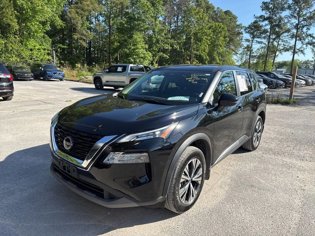 Black 2022 Nissan Rogue SV for sale in Summerville, SC