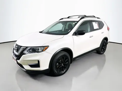 Another view of 2017 Nissan Rogue SV for sale in Summerville, SC at Automaxx of the Carolinas