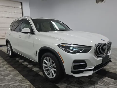 White 2022 BMW X5 sDrive40i for sale in Summerville, SC
