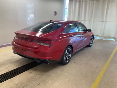 More photos of 2022 Hyundai Elantra Limited at Automaxx of the Carolinas, SC