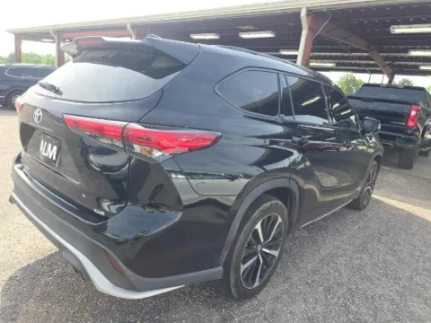 Another view of 2021 Toyota Highlander XSE for sale in Summerville, SC at Automaxx of the Carolinas