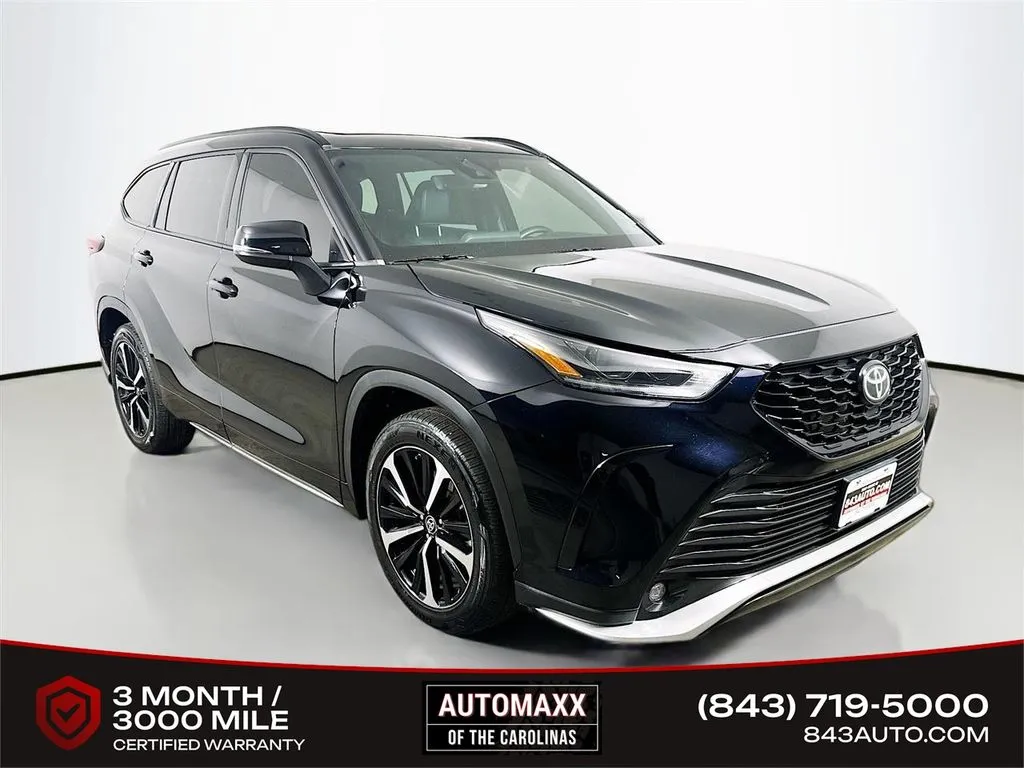Black 2021 Toyota Highlander XSE for sale in Summerville, SC