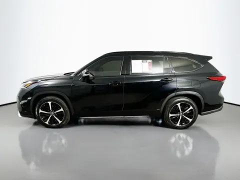 More photos of 2021 Toyota Highlander XSE at Automaxx of the Carolinas, SC