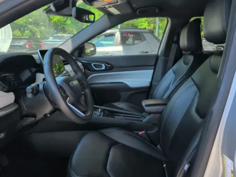 More photos of 2024 Jeep Compass Limited at Automaxx of the Carolinas, SC